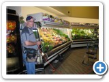 Cortinas nocturnas para ahorro energético en refrigeración comercial en supermercados